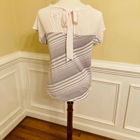 Two by Vince Camuto blouse - Picture 2 of 3